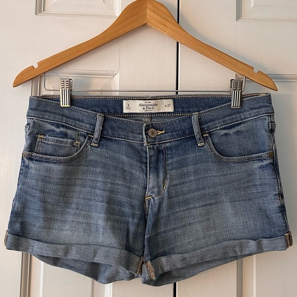Abercrombie & Fitch Jean Short - Size 4 W27 - Picture 1 of 2